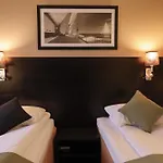 Quality Hotell 4*