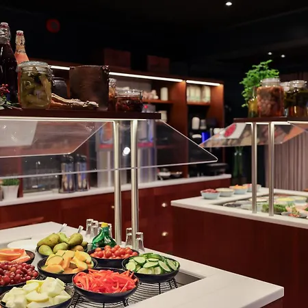 Отель Quality Флоро